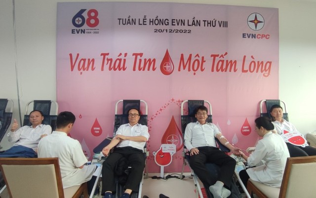 Tuần lễ hồng EVN tại miền Trung – Tây Nguyên: Hơn 2.300 đơn vị máu được hiến tặng - Ảnh 3.