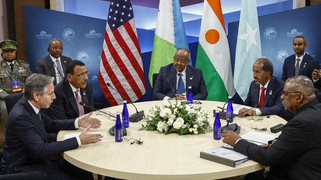 Hội nghị thượng đỉnh Mỹ-Châu Phi: Mỹ đưa ra nhiều cam kết nhưng khó cạnh tranh với Trung Quốc và Nga? - Ảnh 3.