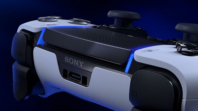 Tay cầm chơi game của Sony bị đánh giá có thời lượng pin kém, hãng đưa ra giải pháp bất ngờ - Ảnh 2.