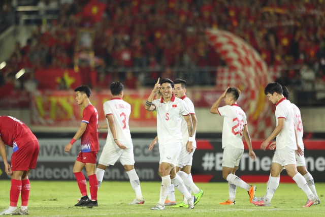 HLV Nguyễn Thành Vinh: Myanmar, Malaysia có tiến bộ nhưng chưa phải đối thủ của tuyển Việt Nam - Ảnh 2.