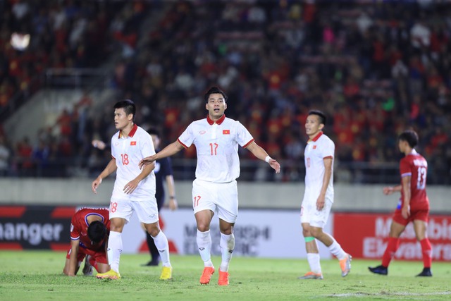 HLV Nguyễn Thành Vinh: Myanmar, Malaysia có tiến bộ nhưng chưa phải đối thủ của tuyển Việt Nam - Ảnh 1.
