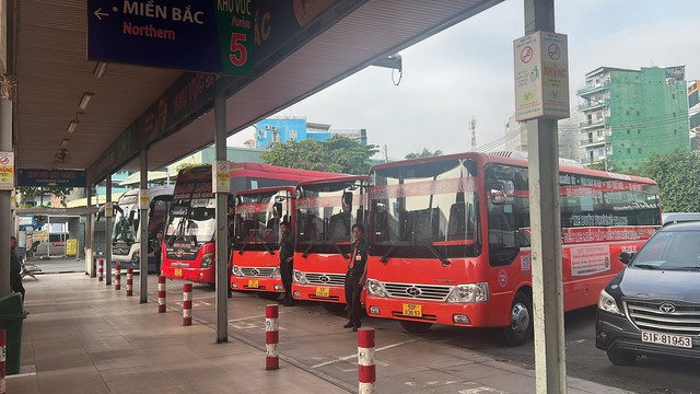 Mở 4 tuyến xe buýt chất lượng cao kết nối TP.HCM và Đồng Nai  - Ảnh 2.