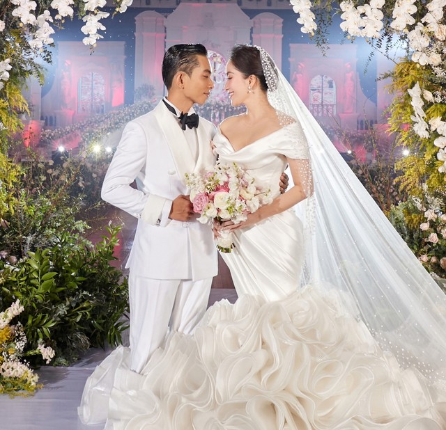 Khánh Thi chi gần 1 tỉ đồng cho 3 bộ váy lộng lẫy trong ngày cưới - Ảnh 8.