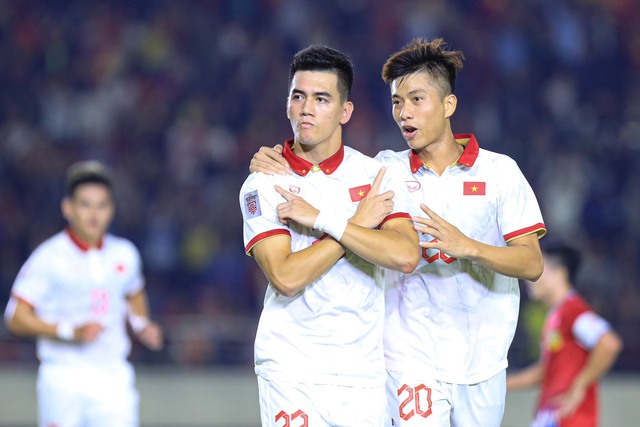 Tiến Linh sa sút, AFF Cup 2022 sẽ là sân chơi cho Tuấn Hải? - Ảnh 1.