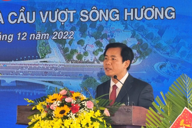 Khởi công Dự án đường Nguyễn Hoàng và cầu vượt qua sông Hương hơn 2.281 tỷ đồng - Ảnh 2.
