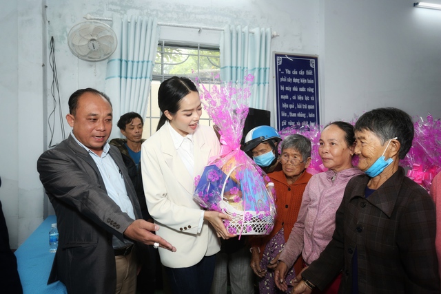 Hoa hậu Việt Nam 2022 Huỳnh Thị Thanh Thuỷ tất bật với những hoạt động từ thiện sau ba ngày đăng - Ảnh 6.