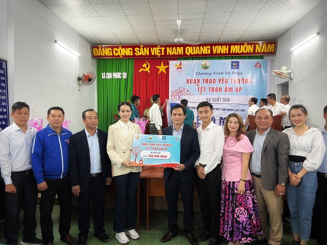 Hoa hậu Việt Nam 2022 Huỳnh Thị Thanh Thuỷ tất bật với những hoạt động từ thiện sau ba ngày đăng - Ảnh 1.
