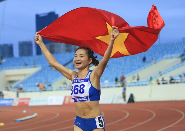 Nguyễn Thị Oanh giành danh hiệu VĐV tiêu biểu năm 2022 - Ảnh 1.