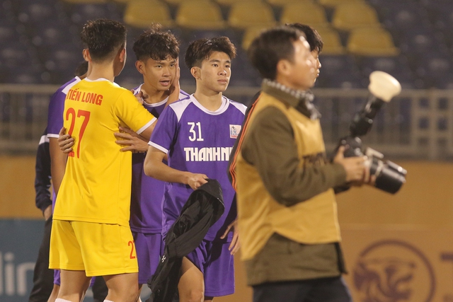 U21 Hà Nội vô địch U21 Quốc gia, cảm xúc trái ngược giữa U21 Bình Dương và nhà vô địch - Ảnh 5.