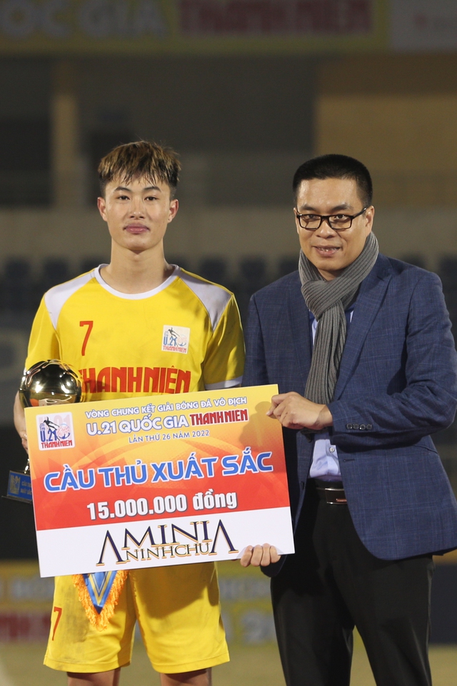 U21 Hà Nội vô địch U21 Quốc gia, cảm xúc trái ngược giữa U21 Bình Dương và nhà vô địch - Ảnh 10.