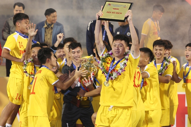 U21 Hà Nội vô địch U21 Quốc gia, cảm xúc trái ngược giữa U21 Bình Dương và nhà vô địch - Ảnh 12.
