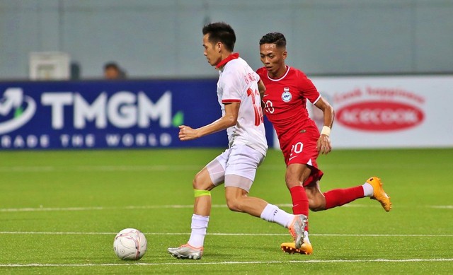 Cựu trung vệ ĐTVN Vũ Như Thành: Tuyển Việt Nam vẫn đá tốt nhưng hòa do Singapore chơi hay! - Ảnh 1.