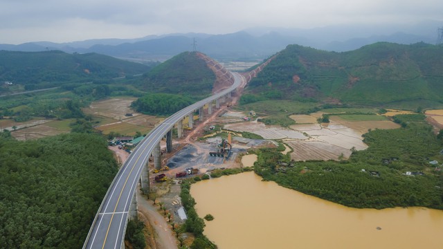 Khánh thành tuyến cao tốc Cam Lộ - La Sơn - Ảnh 3.
