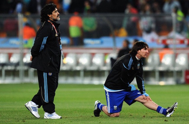 Vượt qua Maradona, Messi đứng trước nhiều cột mốc sáng chói ở đấu trường World Cup - Ảnh 2.