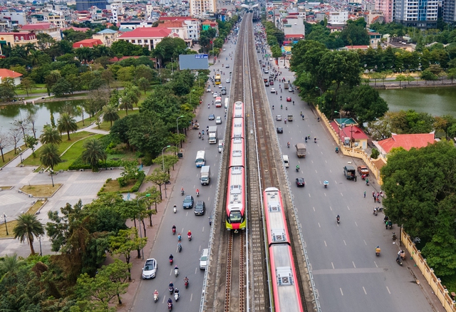 Tuyến đường sắt đô thị Nhổn - ga Hà Nội vận hành liên động 8 đoàn tàu liên tục - Ảnh 8.