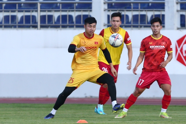 ĐT Việt Nam bắt đầu lắp ráp đội hình, Văn Toản không được tập chung với nhóm thủ môn - Ảnh 1.