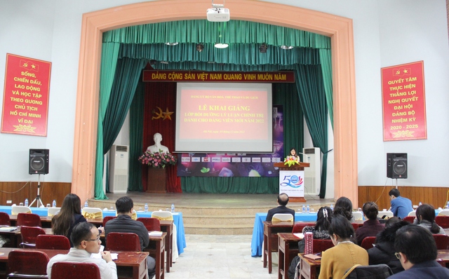 Đảng ủy Bộ VHTTDL tổ chức khai giảng lớp bồi dưỡng chính trị cho đảng viên mới năm 2022 - Ảnh 3.