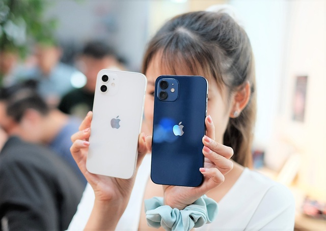 Giá iPhone 11, iPhone 12 giảm mạnh, về mức thấp nhất  từ trước đến nay - Ảnh 2.