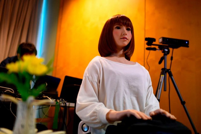 Nữ diễn viên robot đầu tiên trên màn ảnh: Đóng phim của biên kịch gốc Việt, ước được giống con người hơn - Ảnh 6.