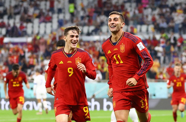 "Tuyển Maroc là thuốc thử chất lượng cho Tây Ban Nha; Thụy Sĩ có thể sẽ kéo Bồ Đào Nha vào hiệp phụ" - Ảnh 2.