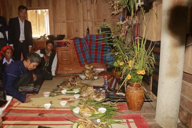 Bảo tồn lễ hội &quot;Mừng lúa mới&quot; của đồng bào Vân Kiều gắn với phát triển du lịch cộng đồng - Ảnh 3.