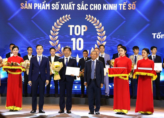 EVNCPC có 02 sản phẩm được trao giải thưởng công nghệ số Make in Việt Nam 2022 - Ảnh 2.