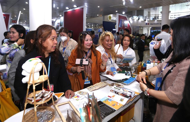 Hơn 2.000 doanh nghiệp trong ngoài nước đến Đà Nẵng tham gia phát triển du lịch - Ảnh 2.