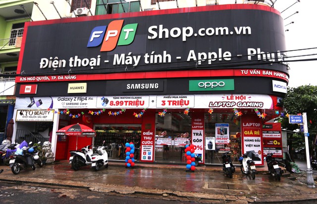 FPT Shop ở Đà Nẵng bị cạy khóa, mất tài sản trị giá gần 1 tỷ đồng - Ảnh 1.
