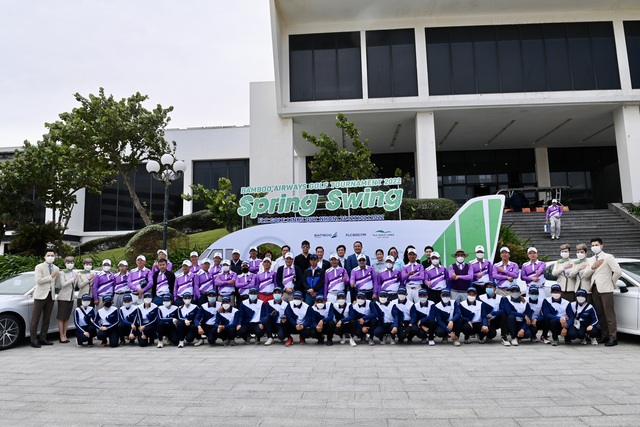 Chính thức khởi tranh giải đấu Bamboo Airways Golf Tournament 2022 - Spring Swing với giải thưởng HIO hàng chục tỷ đồng. - Ảnh 1.