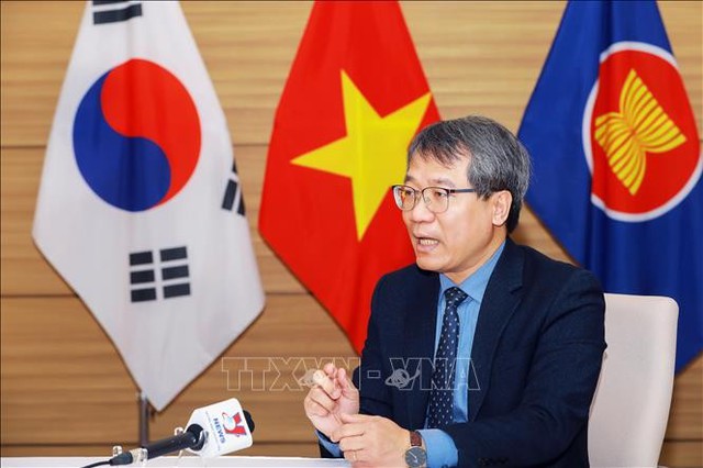 Bộ trưởng Ngoại giao thăm Hàn Quốc: Hướng tới nâng tầm khuôn khổ quan hệ song phương - Ảnh 1.