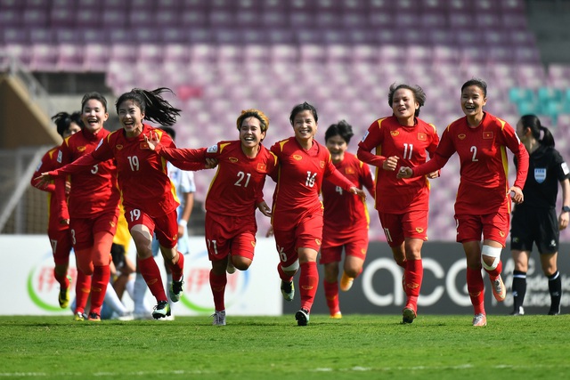 VFF: Đội tuyển bóng đá nữ quốc gia về nước trên chuyên cơ của Bamboo Airways - Ảnh 1.