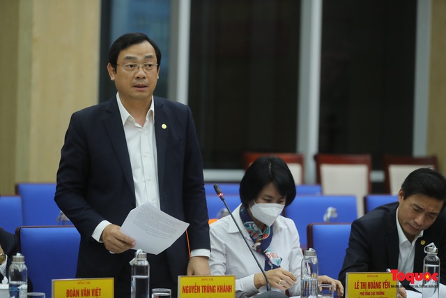 Bộ trưởng Nguyễn Văn Hùng: "Phải đặt được tên gọi, viết nên câu chuyện về thương hiệu du lịch tỉnh Nghệ An" - Ảnh 5. Bộ trưởng Nguyễn Văn Hùng: "Phải đặt được tên gọi, viết nên câu chuyện về thương hiệu du lịch tỉnh Nghệ An" - Ảnh 5.