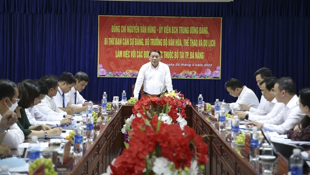 Bộ trưởng Nguyễn Văn Hùng: “Đào tạo nguồn nhân lực văn hóa, thể thao gắn với nhu cầu thị trường”  - Ảnh 1.