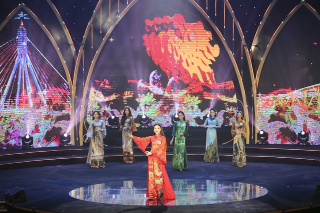 Sinh viên trường Đại học Kinh tế giành vương miện Hoa hậu Du lịch Đà Nẵng 2022 - Ảnh 4.