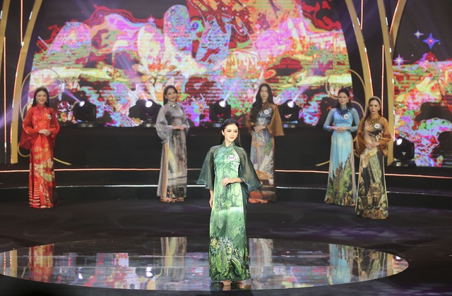 Sinh viên trường Đại học Kinh tế giành vương miện Hoa hậu Du lịch Đà Nẵng 2022 - Ảnh 6.