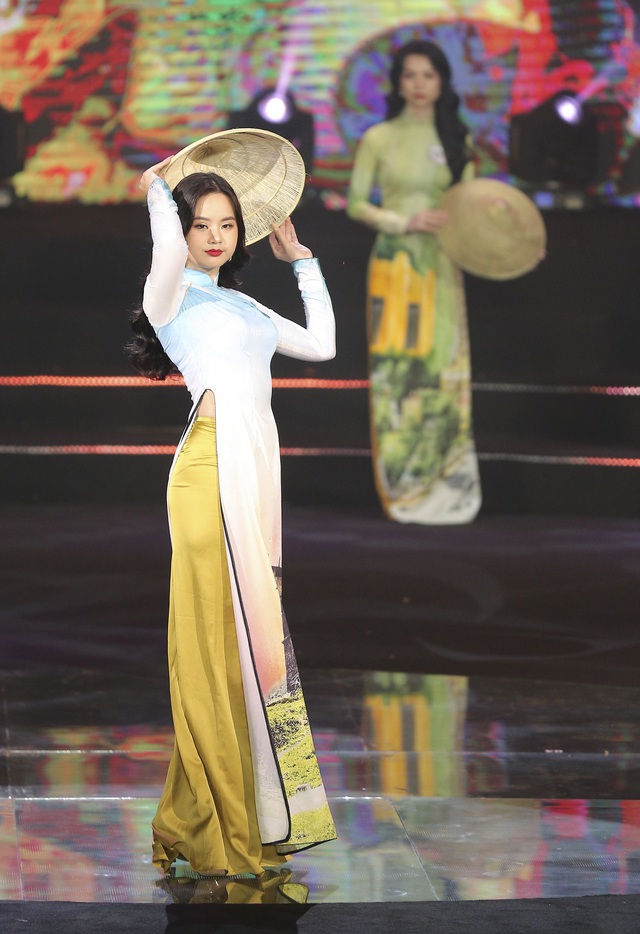 Sinh viên trường Đại học Kinh tế giành vương miện Hoa hậu Du lịch Đà Nẵng 2022 - Ảnh 7.