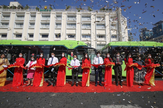 VinBus khai trương tuyến buýt điện đầu tiên kết nối mạng lưới vận tải công cộng Thành phố Hồ Chí Minh - Ảnh 4.
