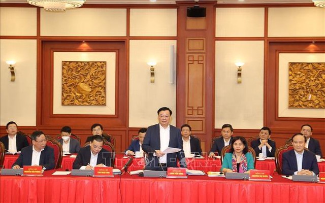Tổng Bí thư chủ trì cuộc họp Bộ Chính trị về phát triển Hà Nội - Ảnh 4.