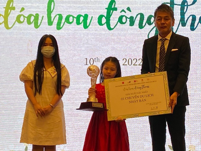 Bé gái 8 tuổi ở Hà Nội giành giải Xuất sắc cuộc thi sáng tác Đóa hoa đồng thoại - Ảnh 2.