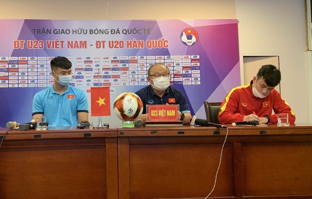 HLV Park Hang-seo: "Trận đấu gặp U20 Hàn Quốc ngày mai sẽ là cơ hội thử nghiệm nhân tố mới" - Ảnh 1. HLV Park Hang-seo: "Trận đấu gặp U20 Hàn Quốc ngày mai sẽ là cơ hội thử nghiệm nhân tố mới" - Ảnh 1.