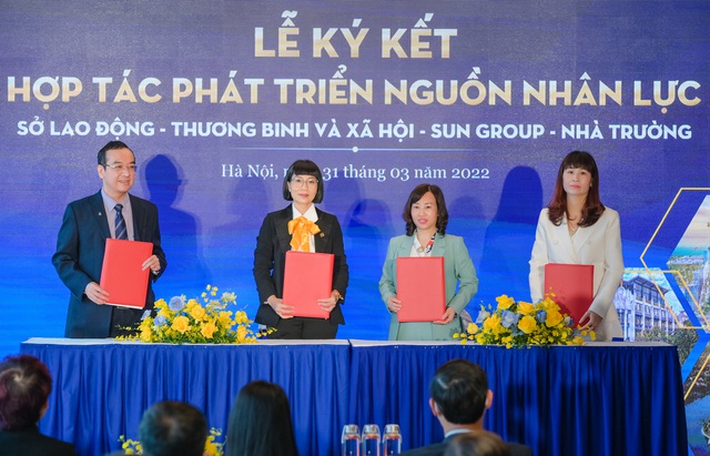 Tập đoàn Sun Group ký kết với Sở LĐTBXH Hà Nội phát triển nguồn nhân lực - Ảnh 3.