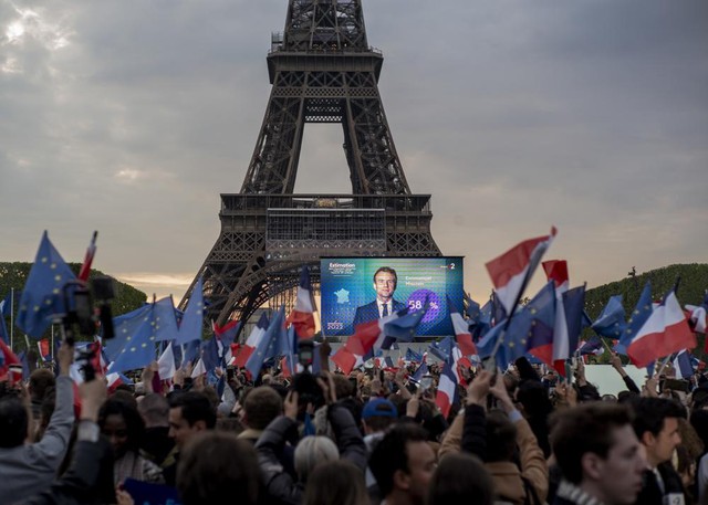 Sau chiến thắng của Macron: Pháp và châu Âu chưa hết nguy hiểm - Ảnh 1.