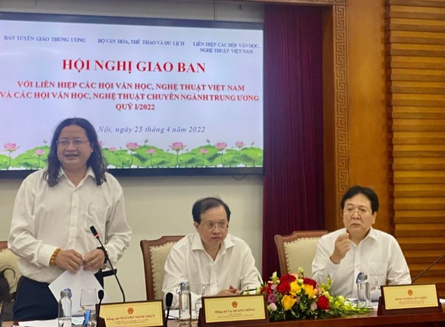 Hội nghị giao ban với Liên hiệp các Hội văn học nghệ thuật Việt Nam và các Hội Văn học nghệ thuật chuyên ngành Trung ương quý I/2022 - Ảnh 2.