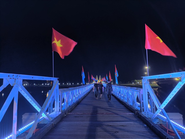 Quảng Trị đưa hệ thống chiếu sáng tại các Di tích quốc gia đặc biệt vào hoạt động đúng dịp lễ 30/4 - Ảnh 2.