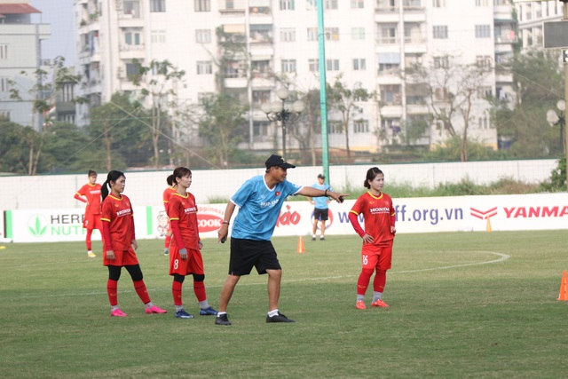Tuyển nữ Việt Nam chốt danh sách đi tập huấn Hàn Quốc chuẩn bị cho SEA Games 31 - Ảnh 1.