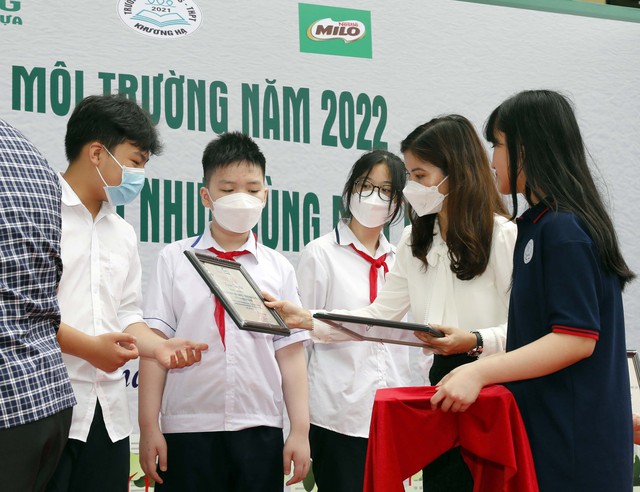 Nestlé MILO đồng hành trao giải cuộc thi ‘Tháng hành động nói không với nhựa dùng một lần’ và phát động ‘Ngày hội môi trường năm 2022’ tại hơn 2.000 trường học  - Ảnh 2.