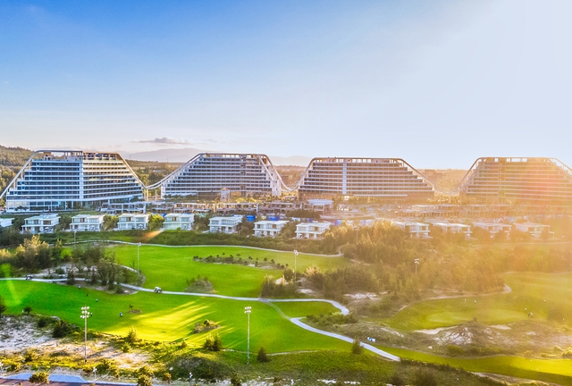 FLC Grand Hotel Quy Nhơn giành &quot;cú đúp&quot; tại giải thưởng bất động sản Châu Á Thái Bình Dương 2022  - Ảnh 1.
