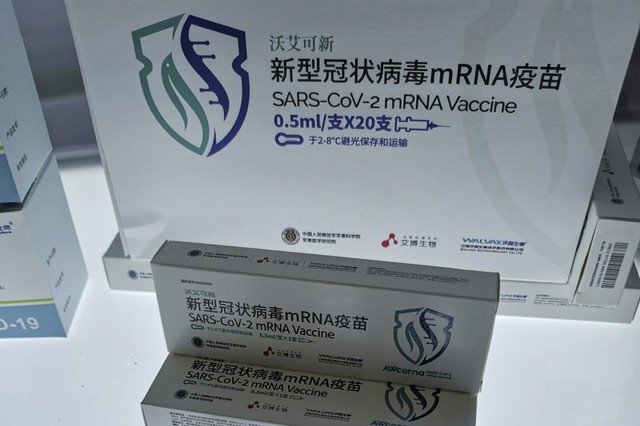 Trung Quốc đánh cược vào vaccine mRNA &quot;cây nhà lá vườn&quot; - Ảnh 1.