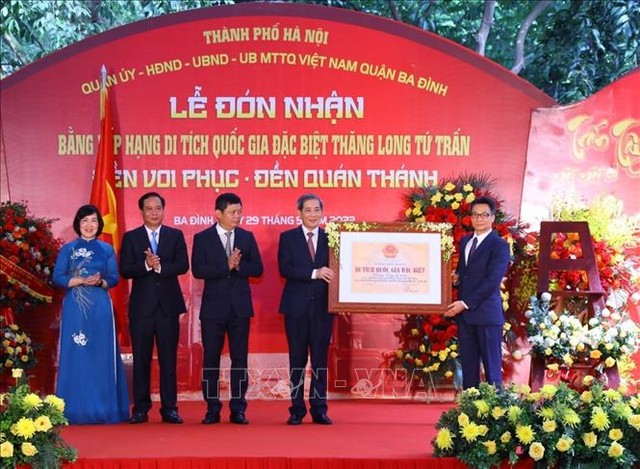 “Thăng Long tứ trấn” xứng đáng là nơi lưu giữ hồn thiêng sông núi - Ảnh 2.