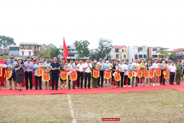 Khai mạc giải Bóng đá tranh Cup Hai Bà Trưng huyện Mê Linh năm 2022 - Ảnh 2.